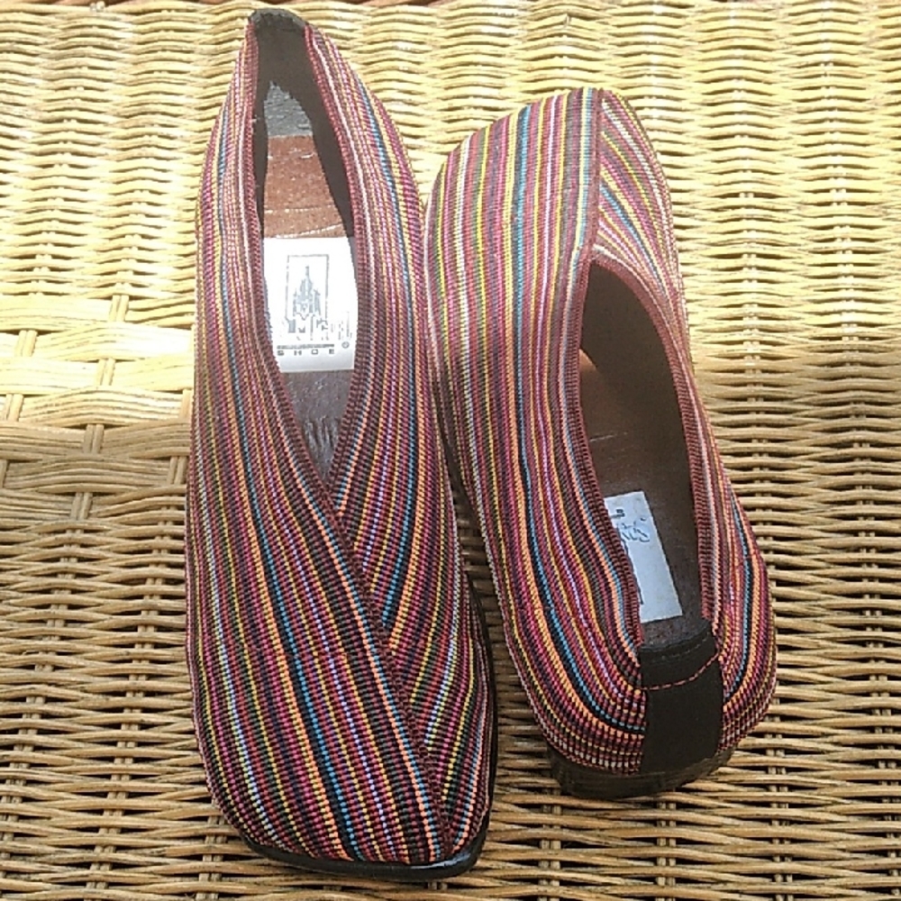 Colorful Striped Women's Shoes, Size 6